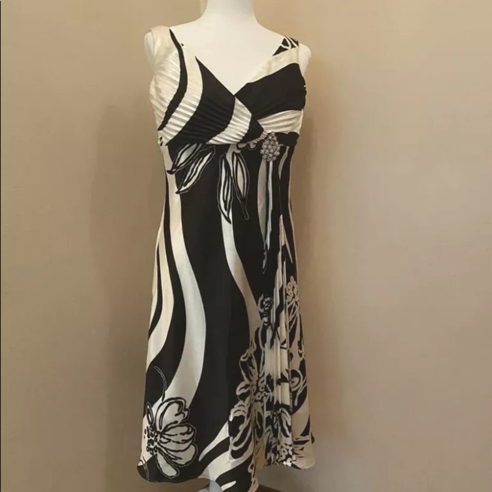 Alex Evenings Cocktail Dress  Black/ Ivory size 12